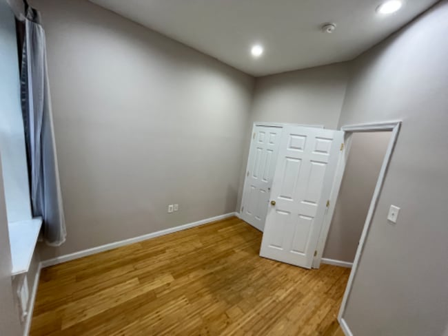 Photo - 1846 Master St Apartment