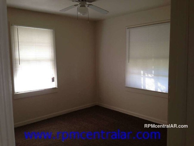 Foto del edificio - 418 Mills St