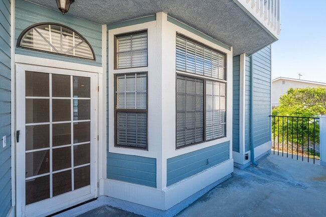 Building Photo - Lucia Avenue