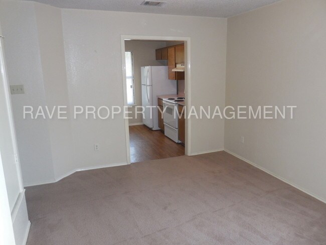 Building Photo - 1801 Rawhide Loop
