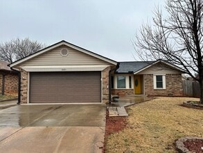 Building Photo - 2221 NE 8th St