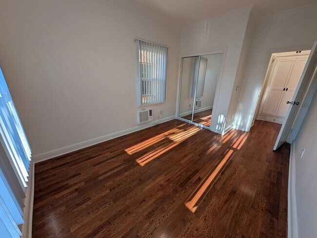 Foto del edificio - 1205 S Muirfield Rd