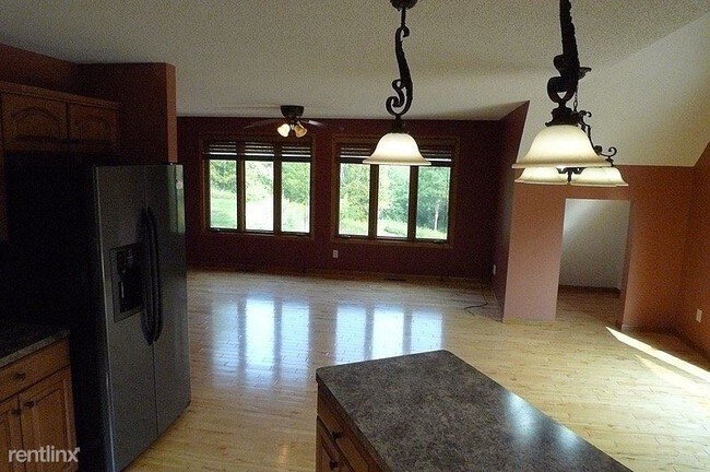 Foto del edificio - 1 br, 1.5 bath House - 79357 Long Lake Road