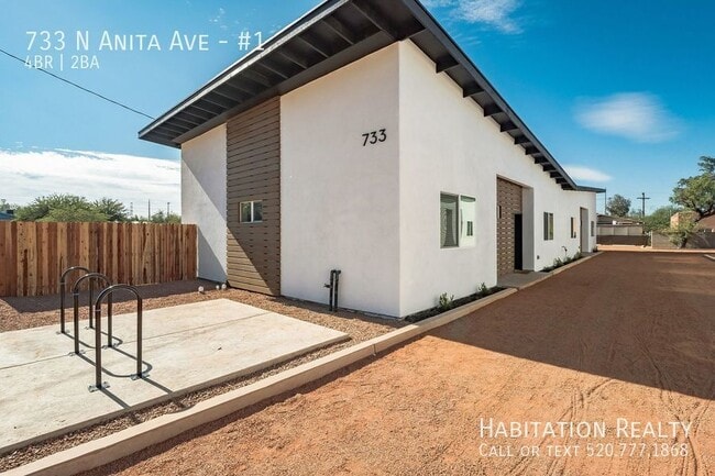 Building Photo - 733 N Anita Ave
