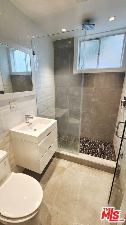 Foto del edificio - 140 San Vicente Blvd