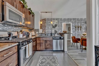 Building Photo - 323 E Ohio St