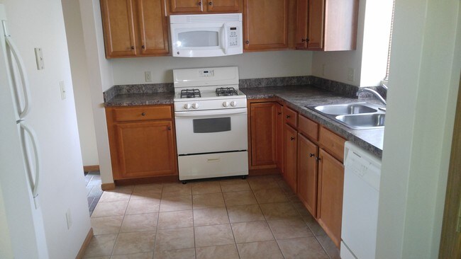 Equipped Kitchen - 3974 Massillon Rd