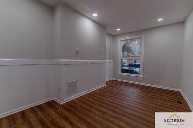 Building Photo - 1276 Riverside Ave