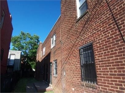 Building Photo - 1869 Kendall St NE