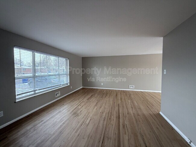 Foto del edificio - 3055 Carson St