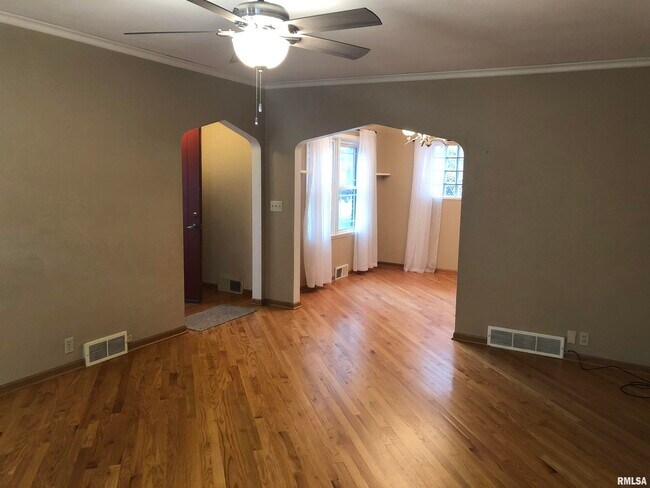 Foto del edificio - 440 E 30th St