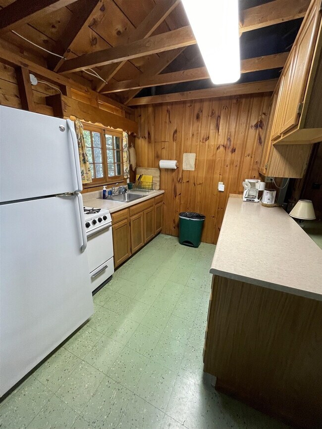 Foto del edificio - 90 Sandy Cove Rd