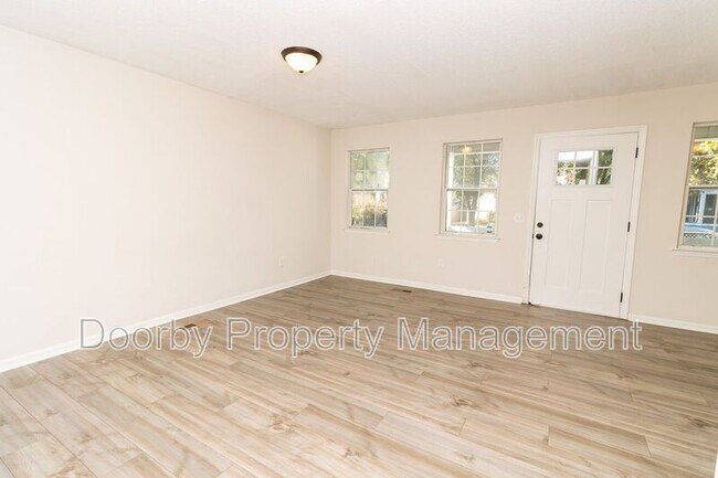 Foto del edificio - 1109 E 8th St