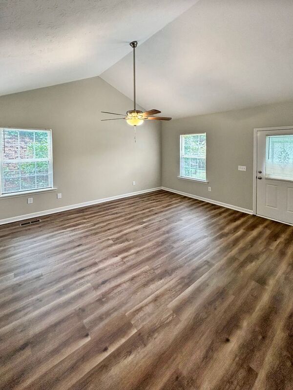 Building Photo - 2435 Whites Creek Pike
