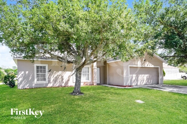 Building Photo - 702 Cotulla Dr