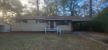 Building Photo - 1551 Maria Dr