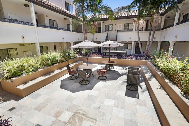 Patio - 1140 Winchester