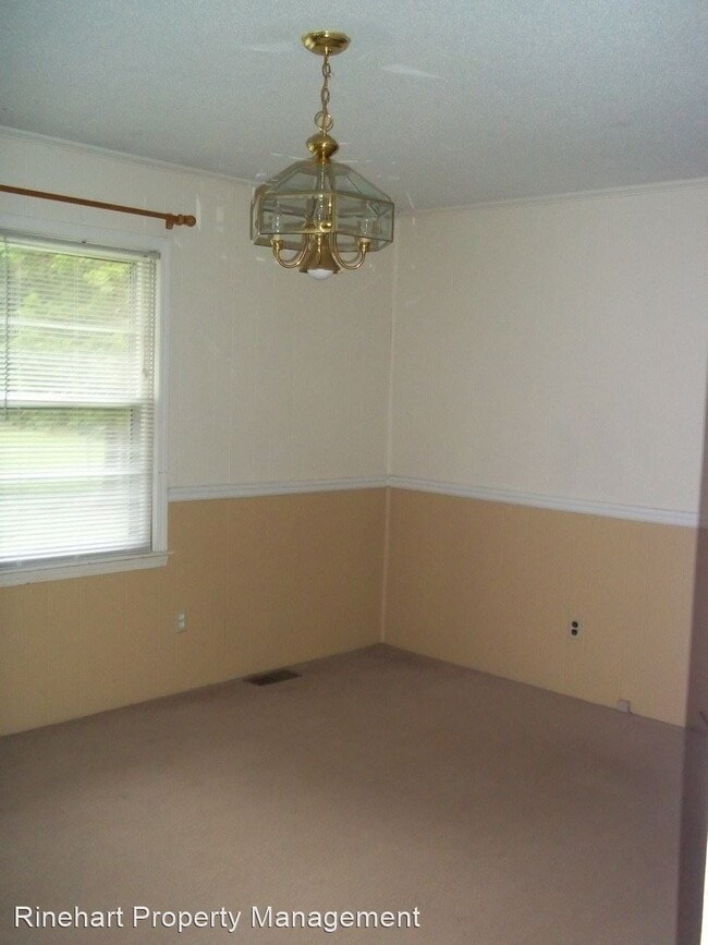 Building Photo - 3 br, 1.5 bath House - 1570 Marett Boulevard