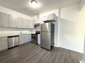 Building Photo - 379 E 800 S