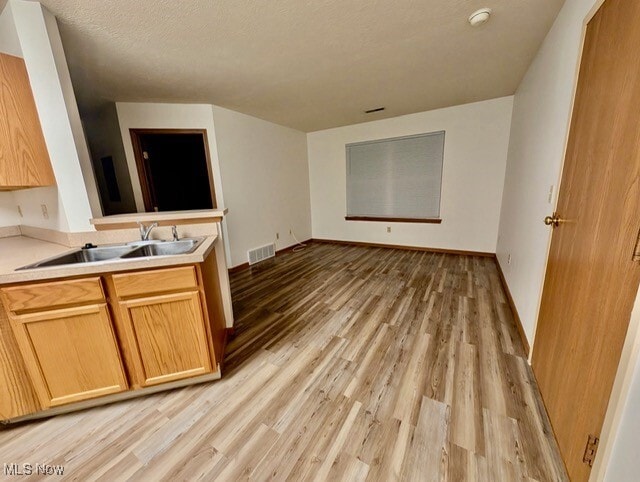 Building Photo - 426 Oakwood Ave