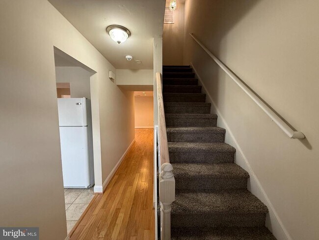 Building Photo - 405 Olde Greenwich Cir