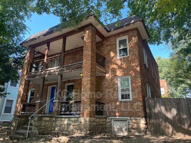 Building Photo - 1114 W 41st Terrace