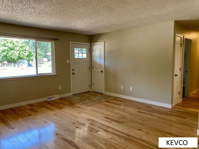 Building Photo - Remodeled Home With Huge Backyard