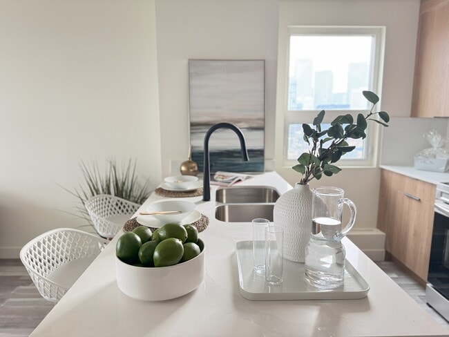Îlot de cuisine confortable - 1800 4th St SW