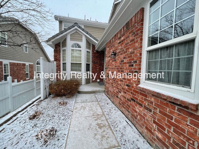 Foto del edificio - 4 Bed/3.5 Bath Single Family Home, 3187 sq...