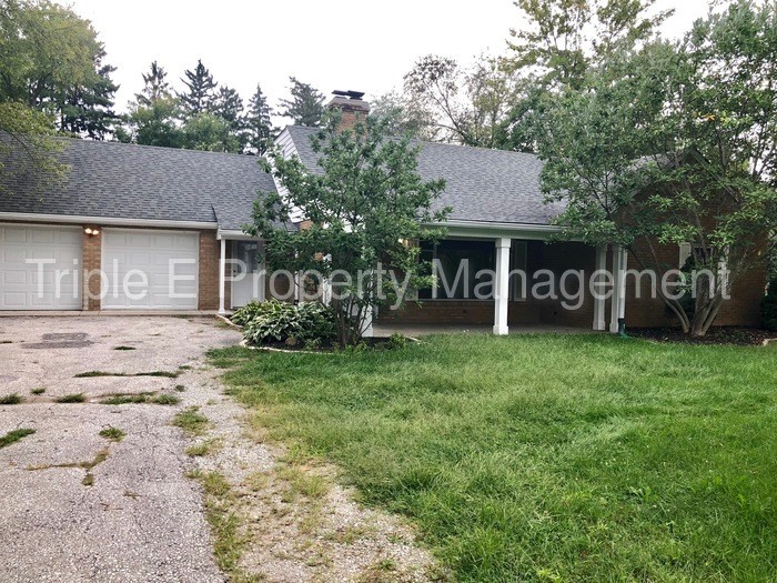 Primary Photo - 5125 N Michigan Rd