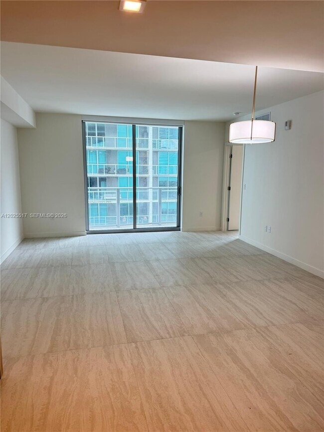 Foto del edificio - 77 SE 5th St