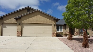 Building Photo - 47 Wild Rose Dr