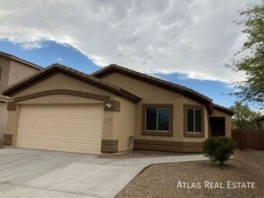 Building Photo - 4133 E Shadow Branch Dr
