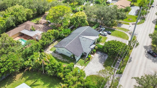 Foto del edificio - 12193 SW 82nd Ave