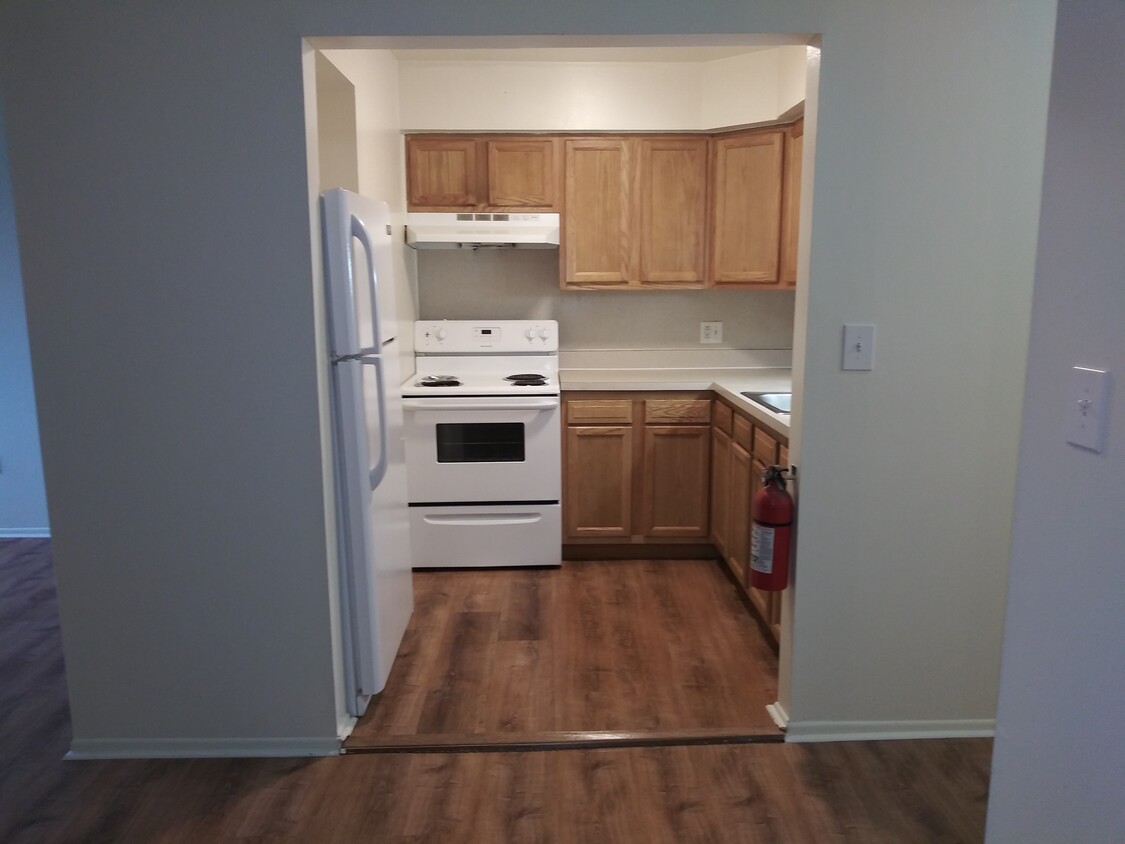 Foto principal - 1841 W 13 Mile Rd