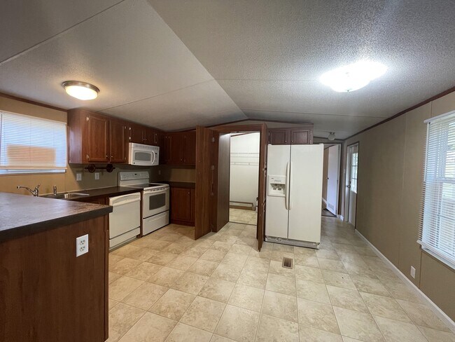 Building Photo - 3709 Hampton Ln
