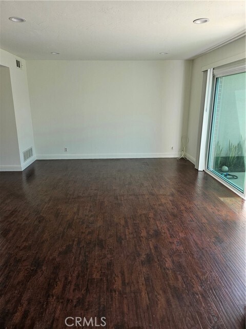 Building Photo - 8237 Haseltine Green