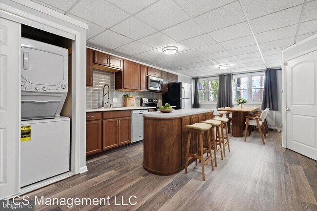 Building Photo - 1 br, 1 bath House - 334 N Water St