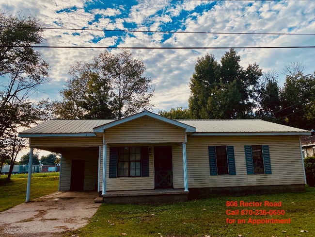 Building Photo - 806 Rector Rd