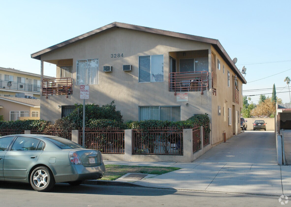 Foto principal - 3284 Atwater Ave