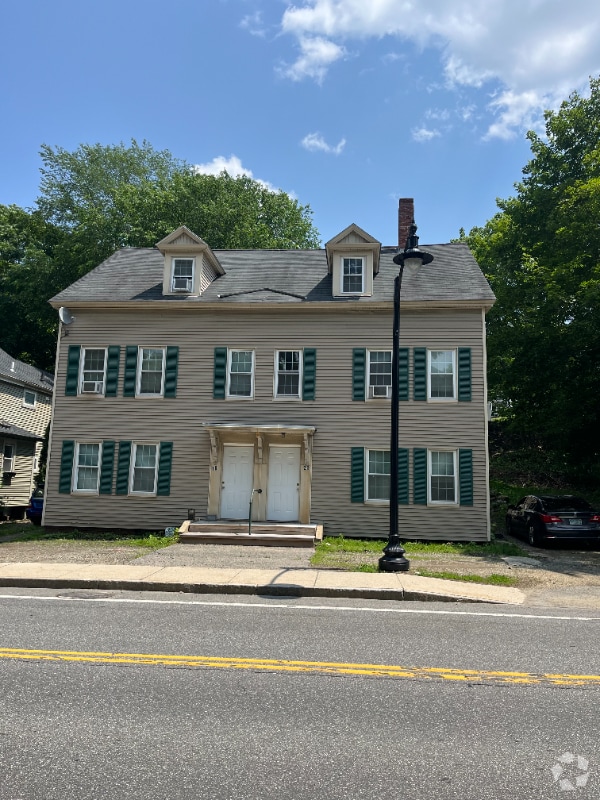 Building Photo - 19 Exeter Rd