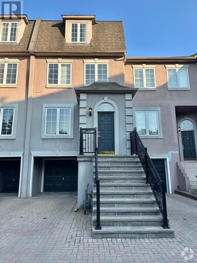 Building Photo - 3180-3180 Bayview Ave