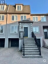 Building Photo - 3180-3180 Bayview Ave