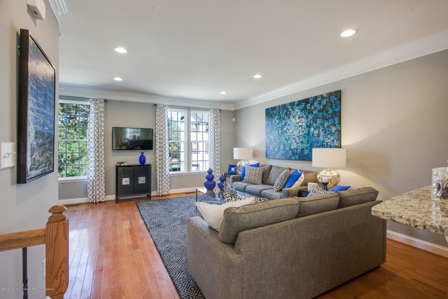 Building Photo - 1604 Rio Grande Dr