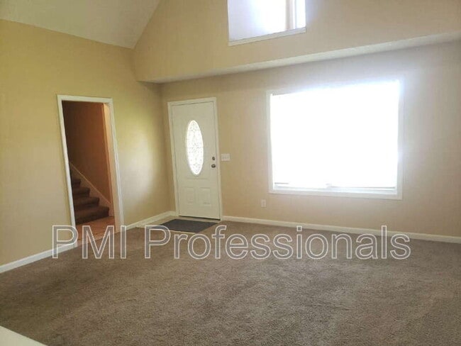 Building Photo - 6015 Boxer Pl