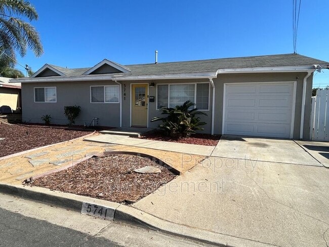 Foto del edificio - 5741 Calle Sal Si Puedes