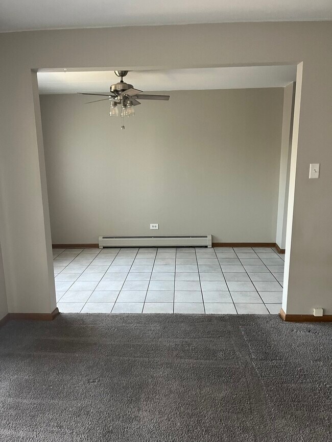 Foto del edificio - 4754 W 101st St