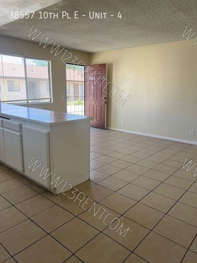 Building Photo - 38557 10th St E