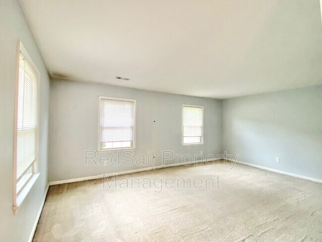 Building Photo - 397 Deputy Ln