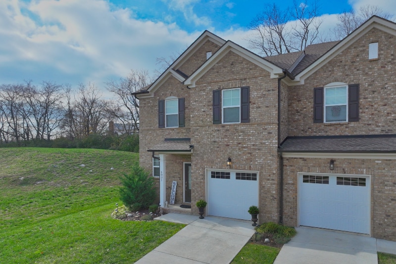 Primary Photo - 3031 Duvall Dr